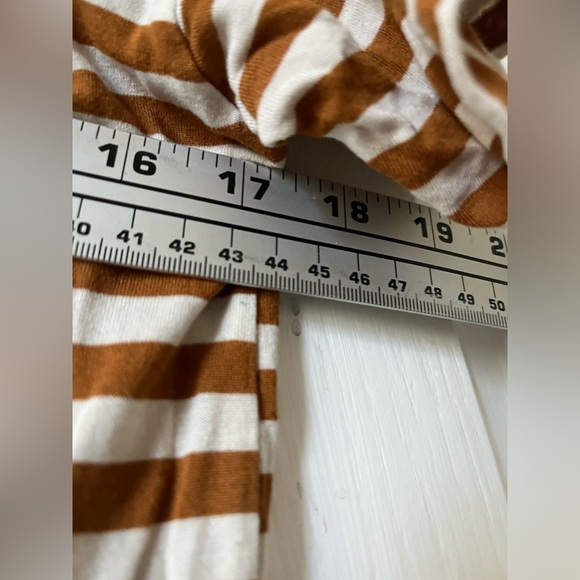 VÓR Women’s Short Sleeve Pocket T-Shirt 🌵Small - Picture 7 of 7